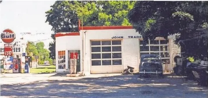 Archival photograph, circa 1995, of the Gulf gas station that became Corner Grounds Café